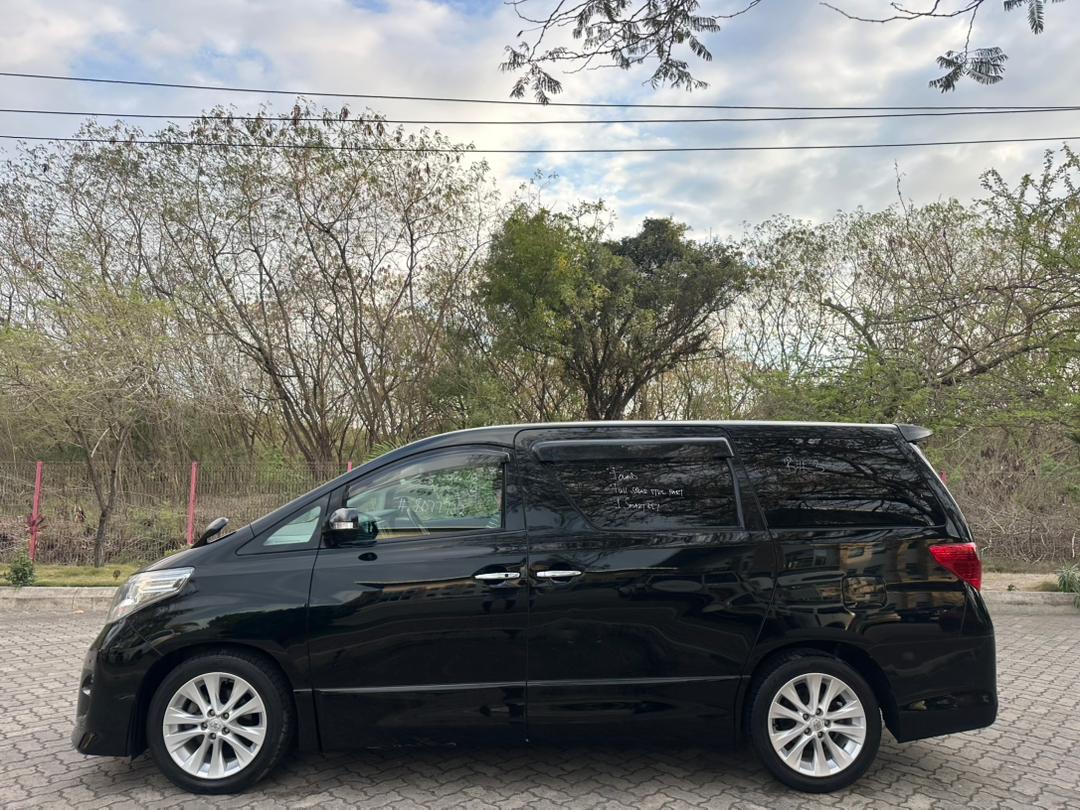 Toyota Alphard New thumbnail 7